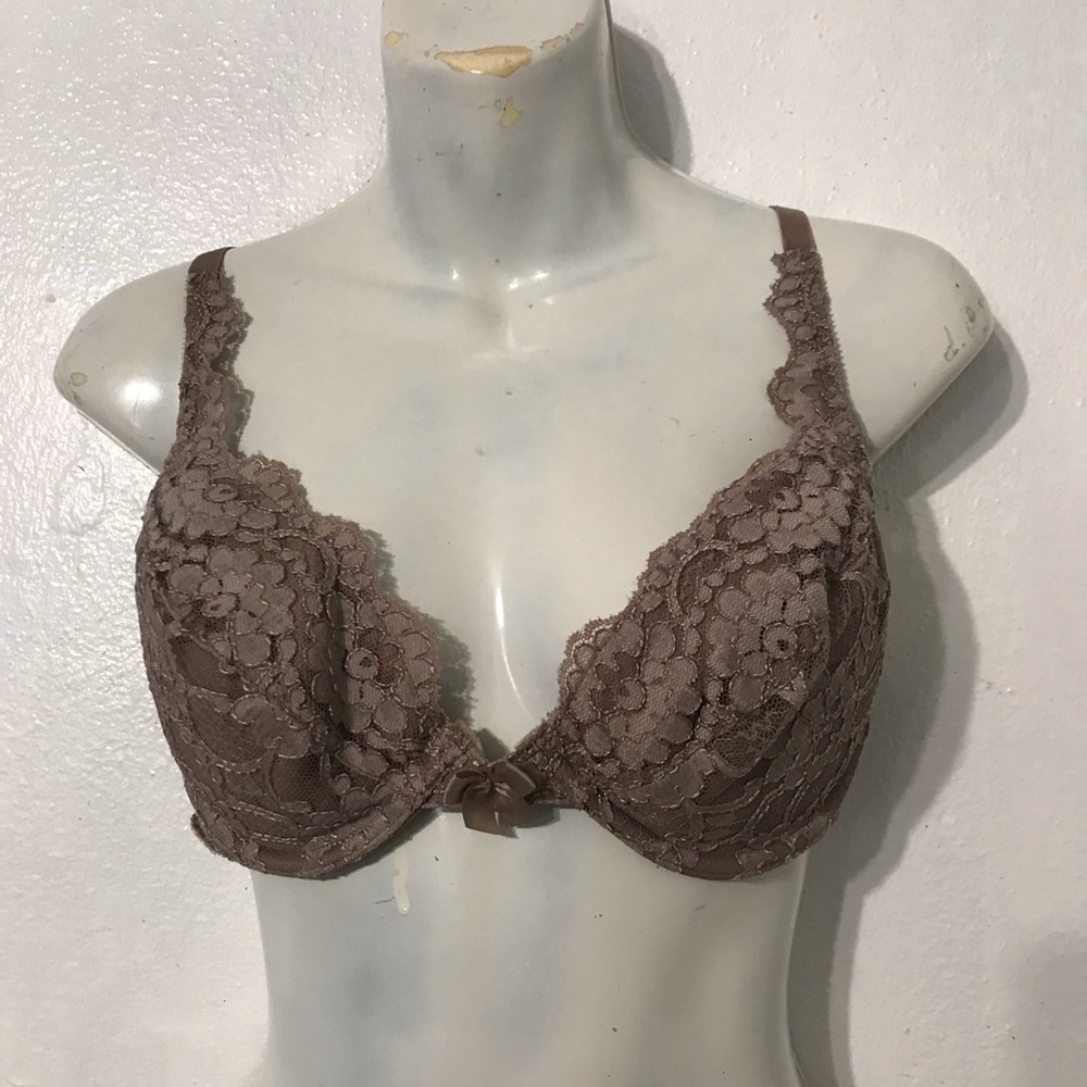 VICTORIA SECREY Bras size 36C
